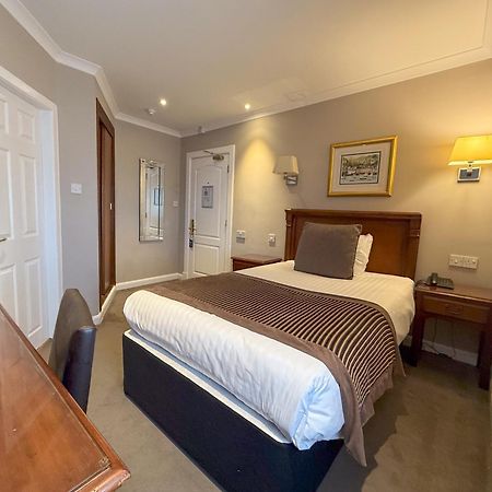 Aberdeen Douglas Hotel Bagian luar foto