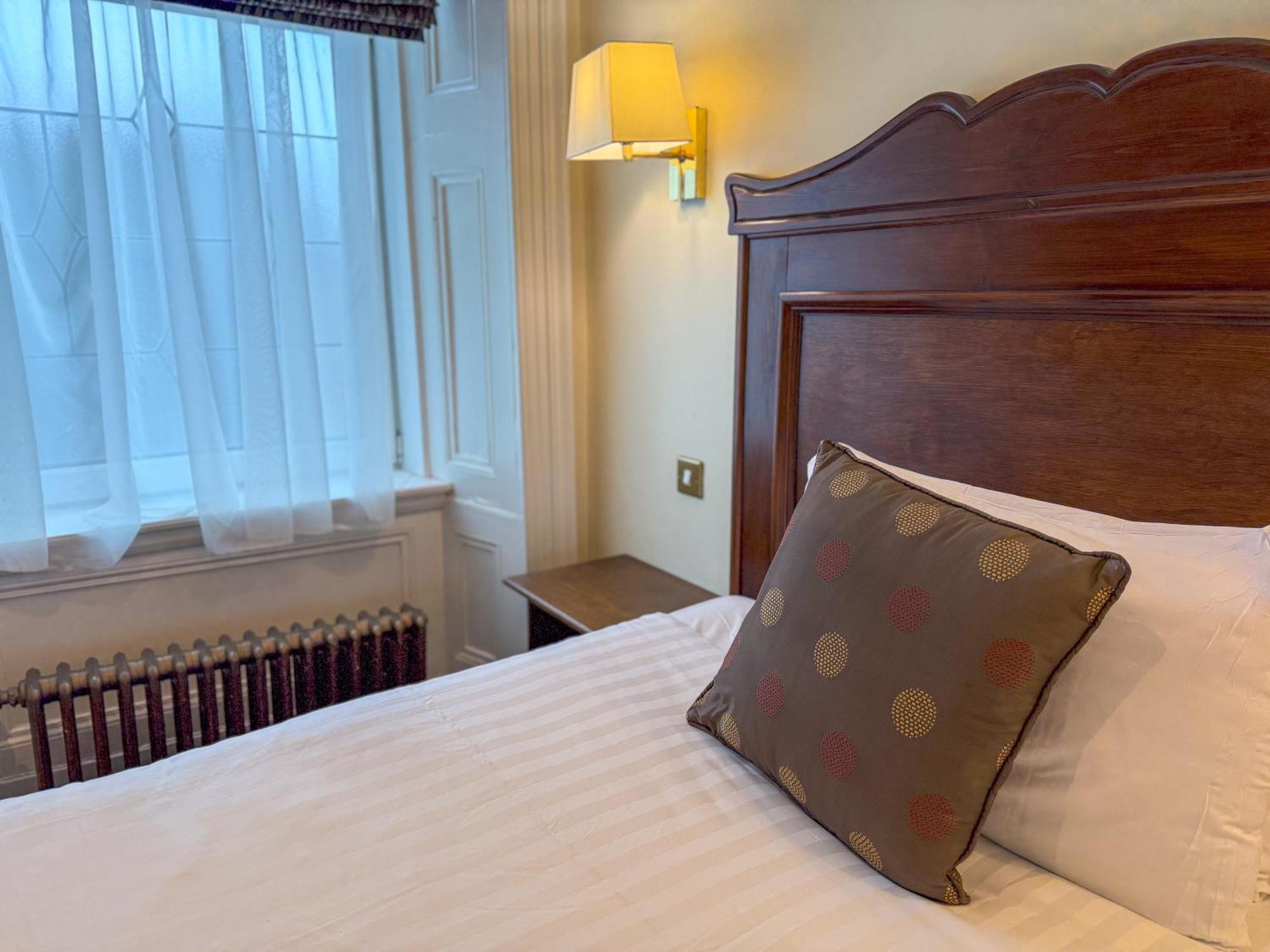 Aberdeen Douglas Hotel Bagian luar foto